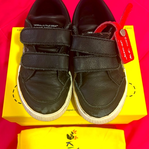 OFF WHITE!!worn couple of times  with box and dust bag boy or girl - Picture 3 of 6